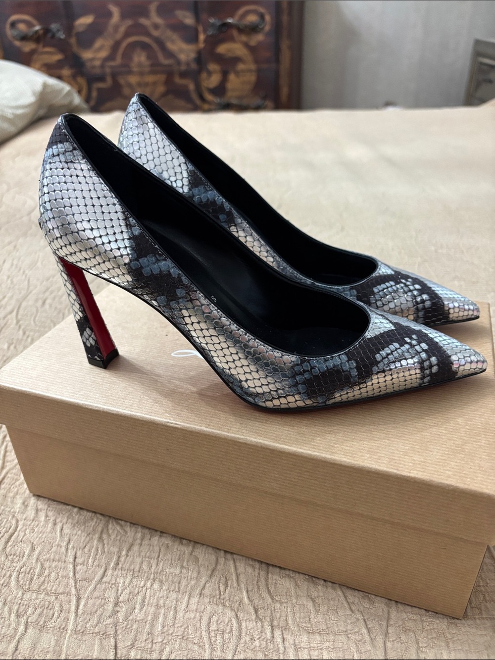 Authentic Christian Louboutin Pump in Black, blue and silver Snake Print